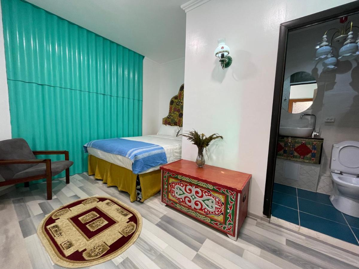 Duet Hostel & Hotel Karakol Eksteriør billede