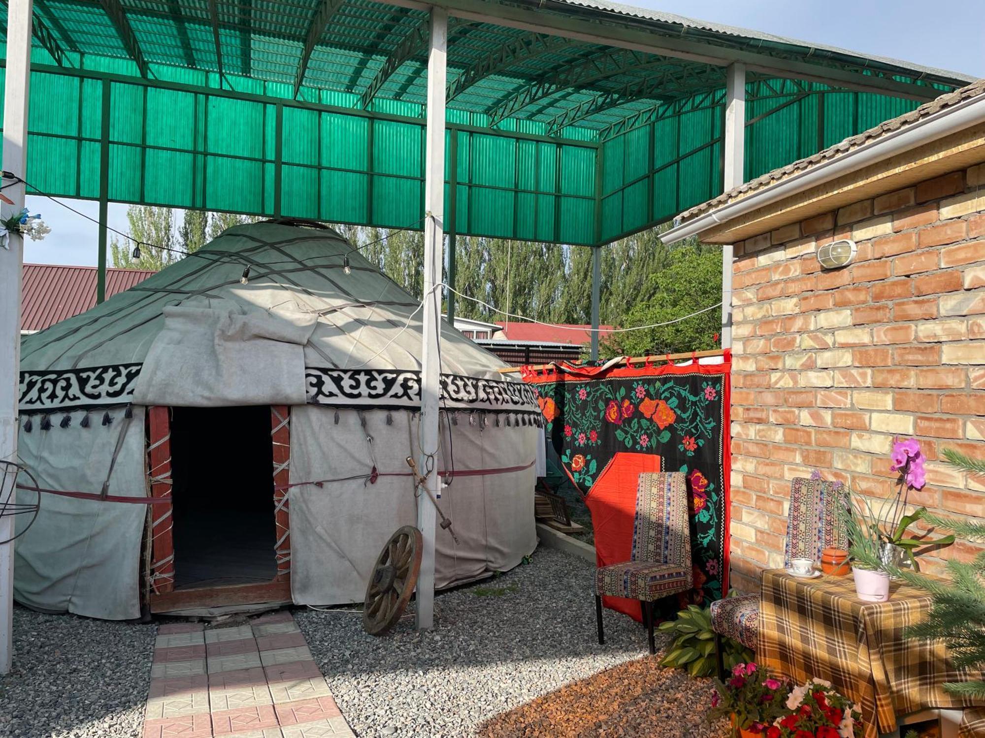 Duet Hostel & Hotel Karakol Værelse billede