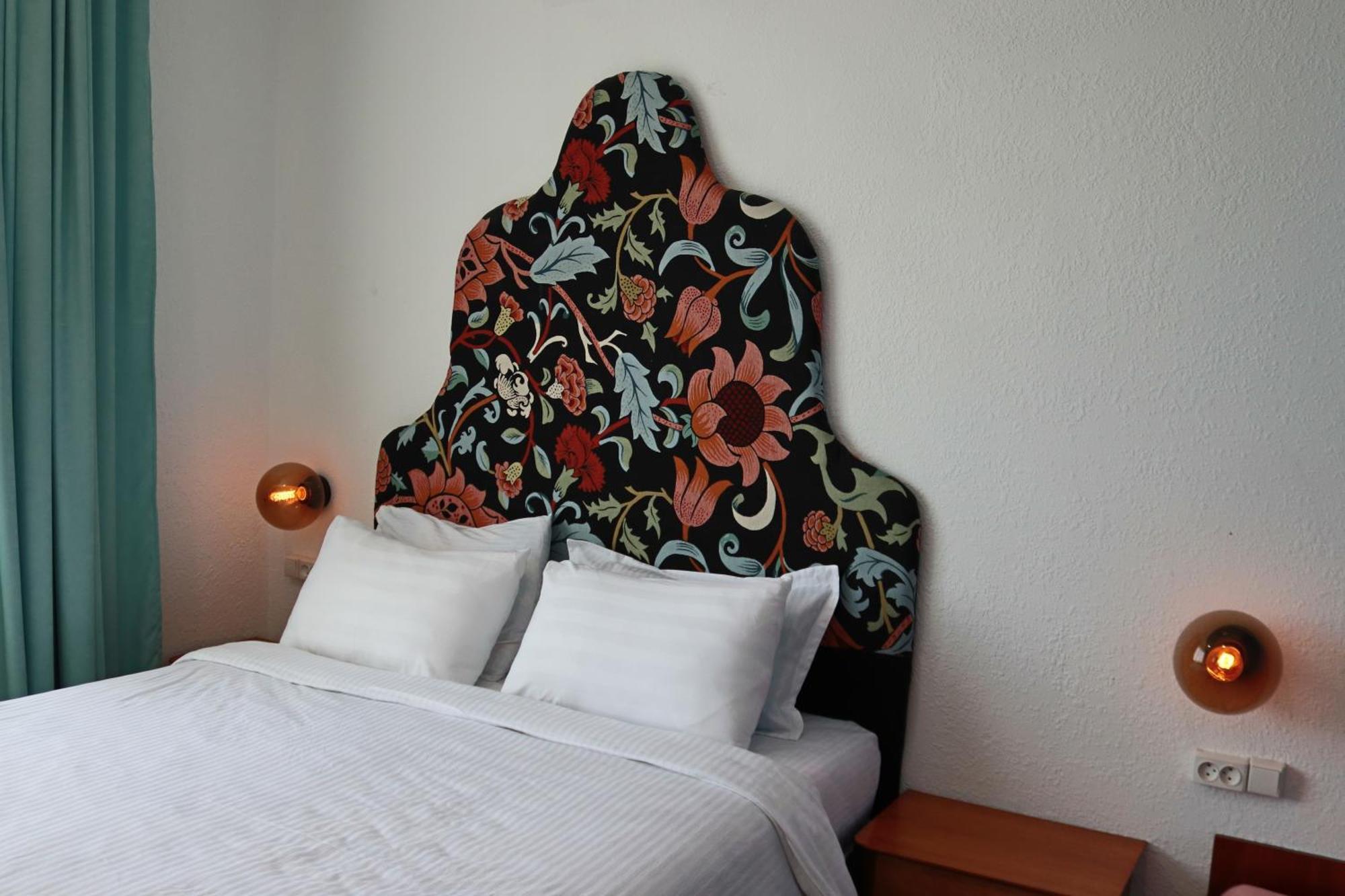 Duet Hostel & Hotel Karakol Eksteriør billede