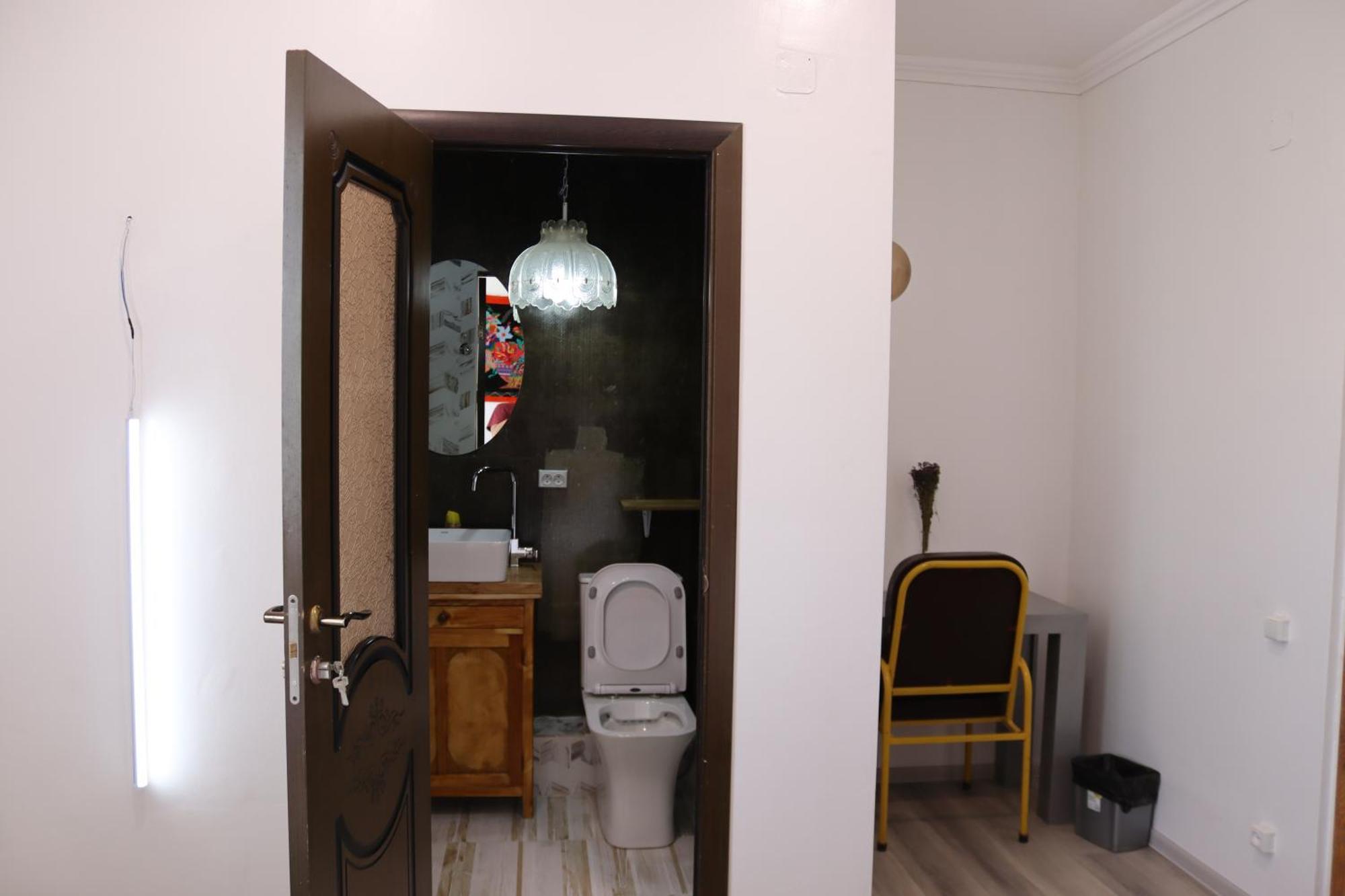Duet Hostel & Hotel Karakol Værelse billede